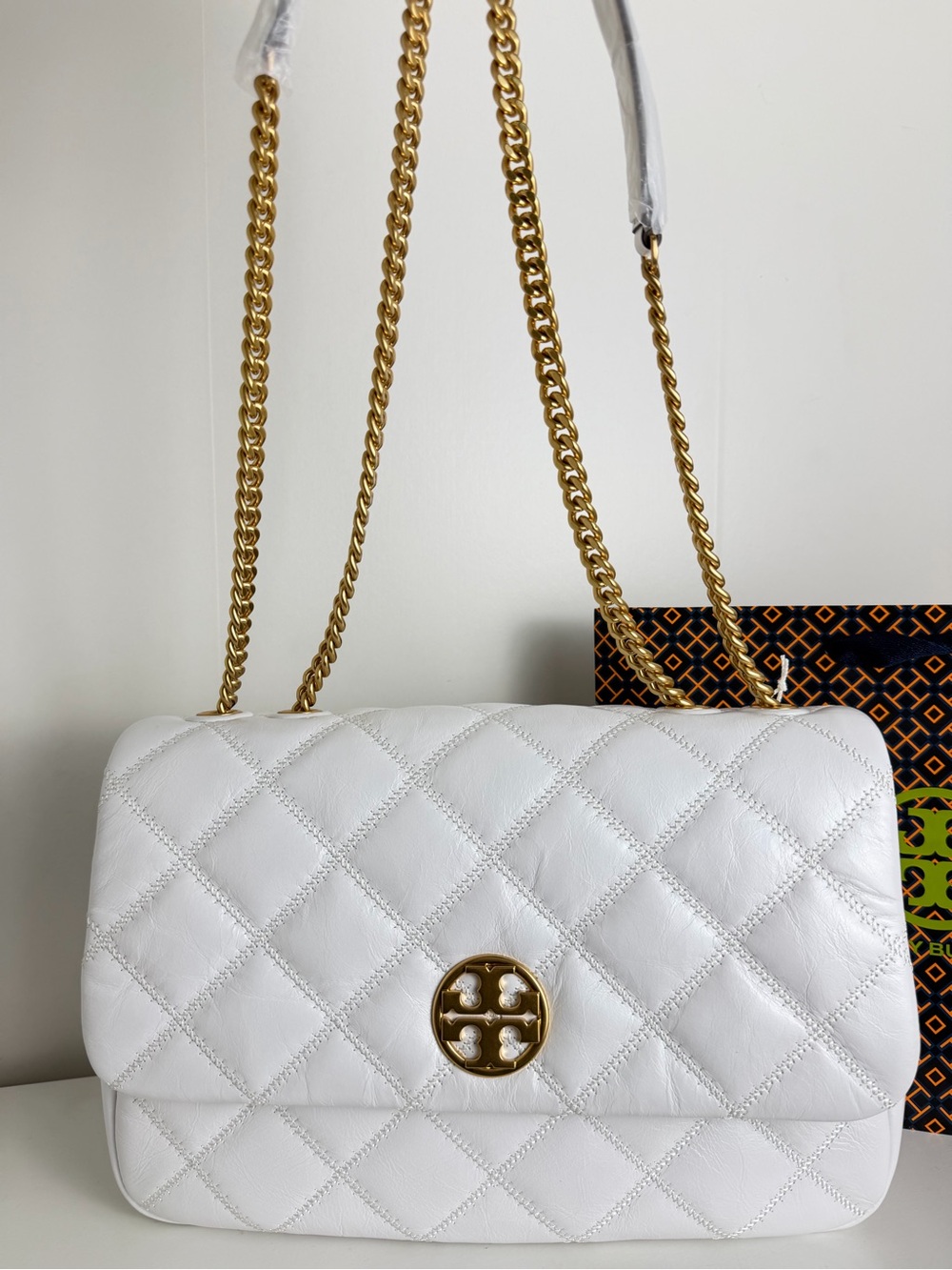 NWT Tory Burch Willa Quilted Leather Shoulder Bag with Gold Logo